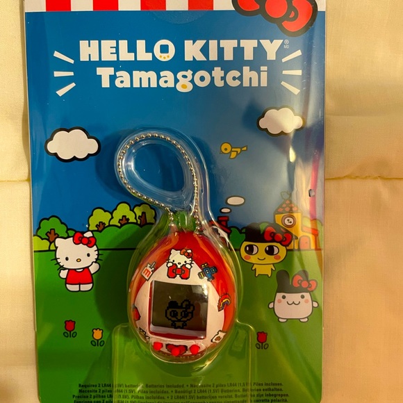 HELLO KITTY TAMAGOTCHI